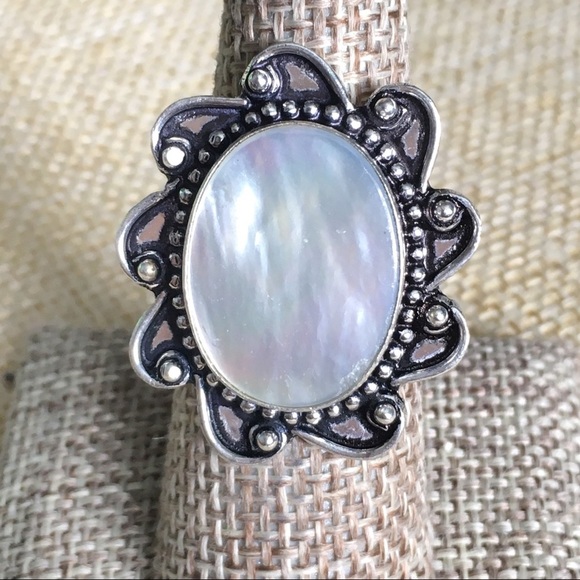 New Mother of Pearl MOP Silver Overlay Ring Size 7.25 - Picture 1 of 8